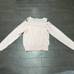 オフショルダー ピンクニット 長袖　セシルマクビー