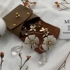 牛革製 手のひらサイズのコインケース　小物ケース キャラメル×ゴールド