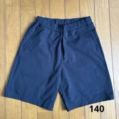 未使用140㎝ユニクロ KIDS ウルトラストレッチ ドライEX ショートパンツ