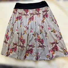 プリーツの大きなスカート サイズL