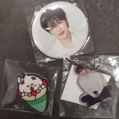 TXT カプセルトイ 缶バッジ アクリルキーリング ボムギュ バムグッ