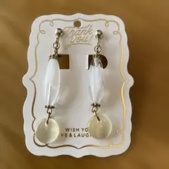ハンドメイド ホワイトビーズ イヤリング