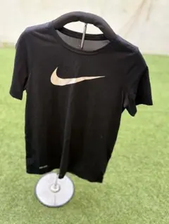 Nike ブラック ショートスリーブTシャツ
