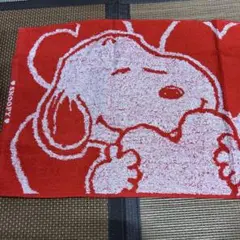 スヌーピー 赤いタオル