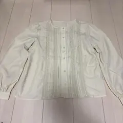 GU イエロー　ブラウス