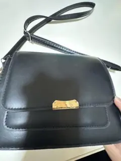 ブラック 合成皮革 ショルダーバッグ