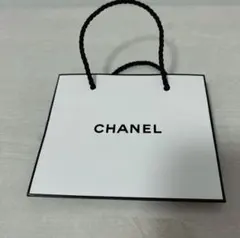 CHANEL ホワイト紙袋