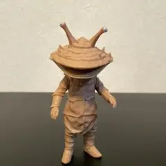 BANDAI ウルトラ怪獣シリーズ　カネゴン　フィギュア　ソフビ