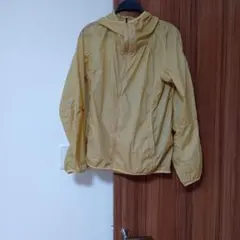 UNIQLO ポケッタブルパーカー　ナイロン　S　ウィンドブレーカー　2011