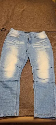 美品　ライトブルー　ダメージデニムパンツ　クロップドパンツ　ストレッチ