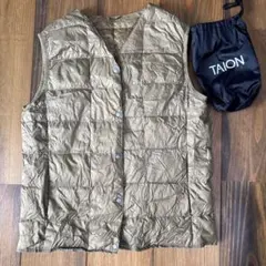 TAION カーキ ダウンベスト 収納袋付き