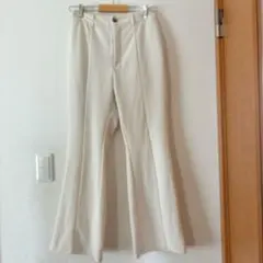 GUアイボリー フレアパンツ ゴムウエスト