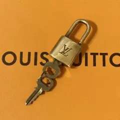 Louis Vuitton ルイヴィトン　南京錠　カデナ　ゴールド　鍵　LV