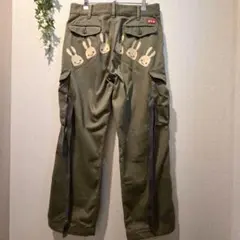 美品・ CUNE キューン 6連うさぎ カーゴパンツ オリーブ M 日本製のサムネイル