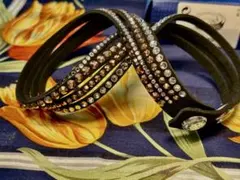 ⭐︎未使用新品　Swarovski ストーン装飾ラップブレスレット 5089699