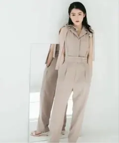 JILL by JILL STUART オールインワン ベージュ ノースリーブのサムネイル