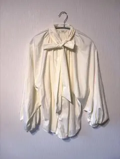 BEAMS HEART ボウタイブラウス 長袖のサムネイル