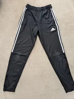 アディダス　トラックパンツ　トレーニングパンツ　ジャージ