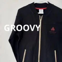 黒いジッパー付きスウェットトレーナー