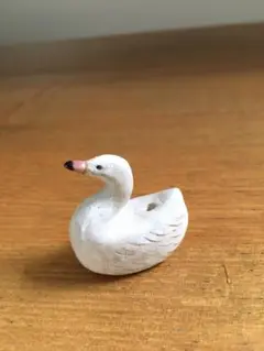 みぃchanさま白鳥のオブジェ　ミナペルホネンサリースコットよしざわ窯バムとケロ