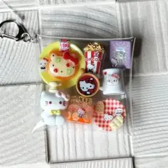 ガチャ詰め風ポーチ　ハローキティ ミニチュアキーホルダー