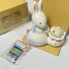 可愛い☆ナルミ うさぎ リス 陶器 置物 - メルカリ