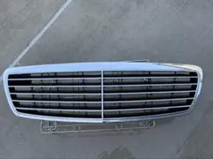 メルセデスベンツEクラスW211S211前期中期純正フロントグリル クローム②のサムネイル