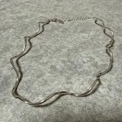 波状シルバー ネックレス