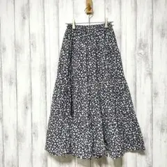 GU ジーユー (S)　ティアード フレアロングスカート　花柄
