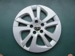 送料込み！ZVW50 50プリウス 前期 純正ホイールキャップ良品 「FG