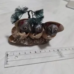 貝細工 置物 狸 3匹 松 縁起物 工芸品