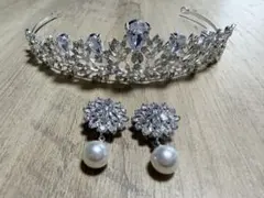 クリスタルティアラ・イヤリング2点セット