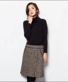 美品 Arpege story ループツイードミニスコート Mサイズ 黒ミックス