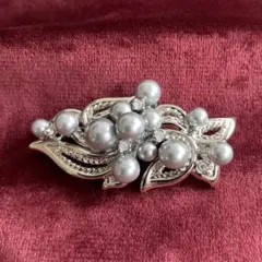 【19】AVON エイボン　パールブローチ　ヴィンテージ　エレガント