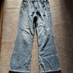 フレアジーンズ