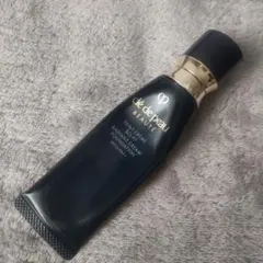 クレ・ド・ポー ボーテ タンクレームエクラn オークル 10