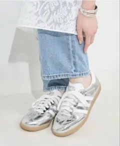 IENA adidas SAMBA スニーカー シルバー　23.5センチ