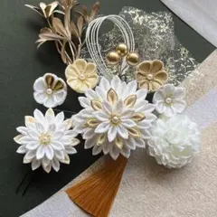 つまみ細工　髪飾り　#160　白　ゴールド　成人式　結婚式　入学式　卒業式