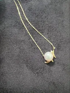 月の形オパール風ネックレス