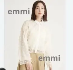 emmi エミ 2wayシャーリングブラウス 白 | Mercari