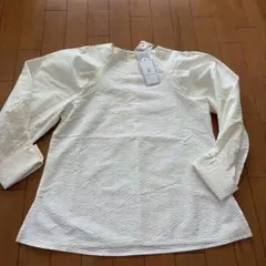 ホワイト ポリエステルシャツ