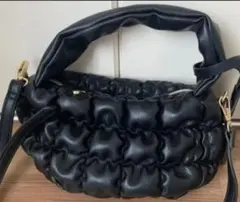 美品★talbyyumi ★ポコポコショルダーバッグ★ブラック★のサムネイル
