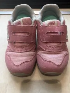 New Balance ピンク スニーカー