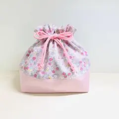 お弁当袋　いちごとお花　ピンク　ハンドメイド　巾着袋　いちご　【947】