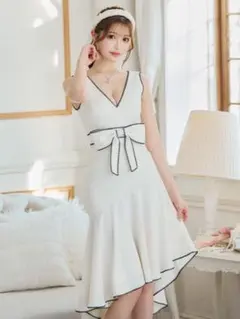 M me eme バイカラーリボンプリーツシルエットロングワンピース - メルカリ