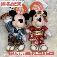 ミッキー　ミニー　ぬいぐるみバッジ　2022年寅年