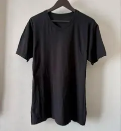 ユニクロ　ＶネックＴシャツ　サイズＸＬ