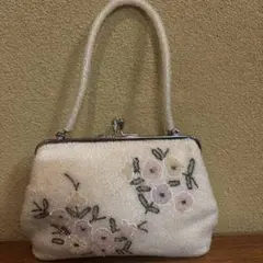 ビーズ刺繍花柄クラッチバッグ