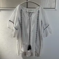 エンブロイダリー　ブラウス　刺繍