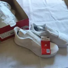 ニューバランス　ランニングシューズ 27.0cm　新品